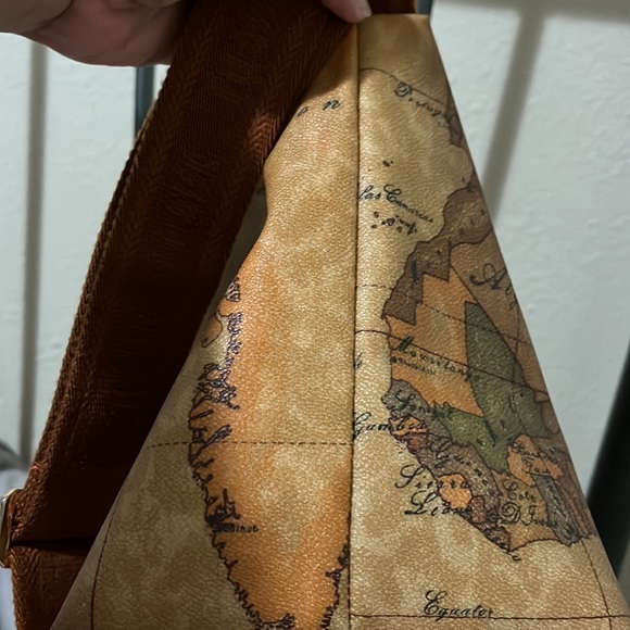 Alviero martini sling bag - Picture 4 of 6